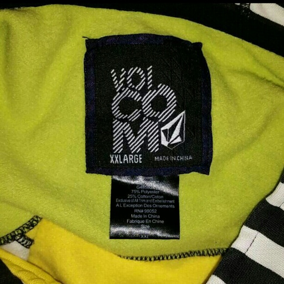 Volcom hoodie - Picture 3 of 3