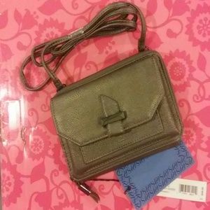 🆕💝Vera Wang small purse💝🆕WEEKEND SALE