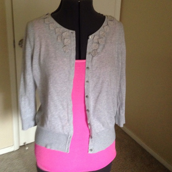 Old Navy - light grey cardi with square accents - Picture 2 of 4