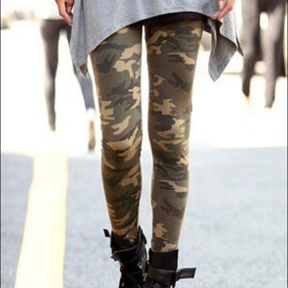 Pants - SALE!❤️NWT Camo Leggings