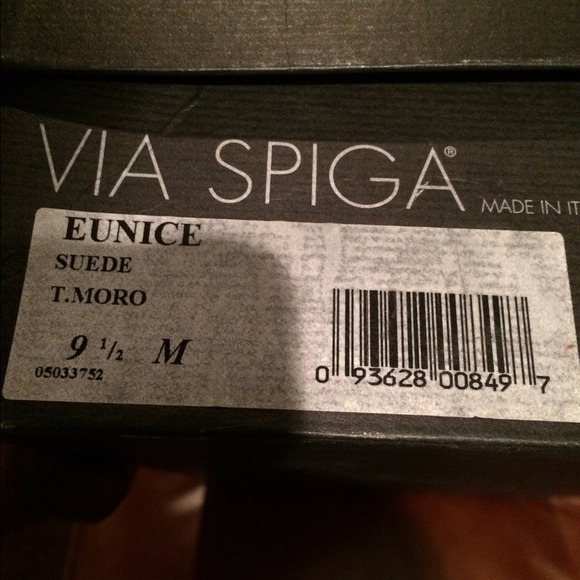 Dark Brown Via Spiga Boots. Like new - Picture 4 of 4