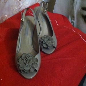 Bandolino Shoes - Bandolino Taupe Heels Bandolino Shoes - Bandolino Taupe Heels