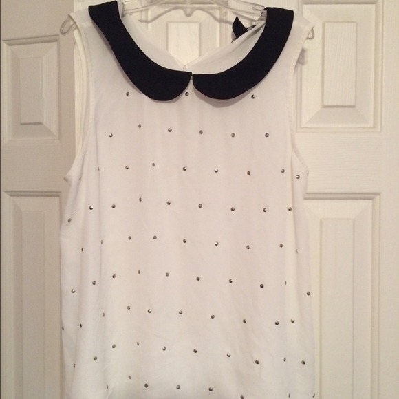Peter Pan Collar Flowy Top w/ Studs