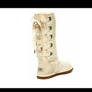 ☆HOLD☆Lace up UGGS