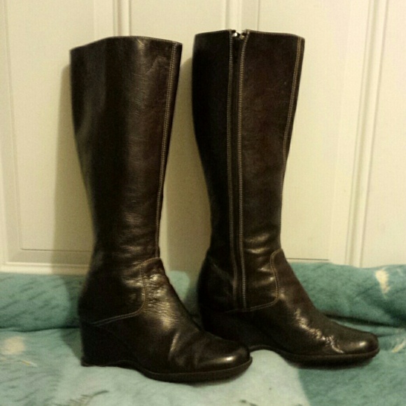 Black boots