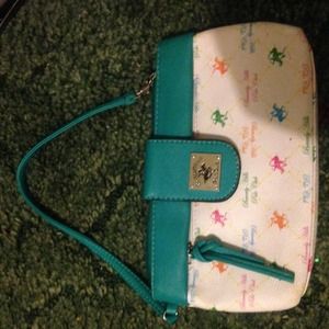 A hand bag