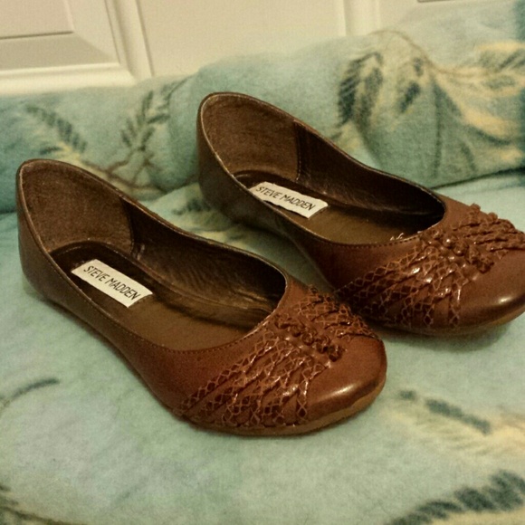 Steve Madden brown flats sz 6