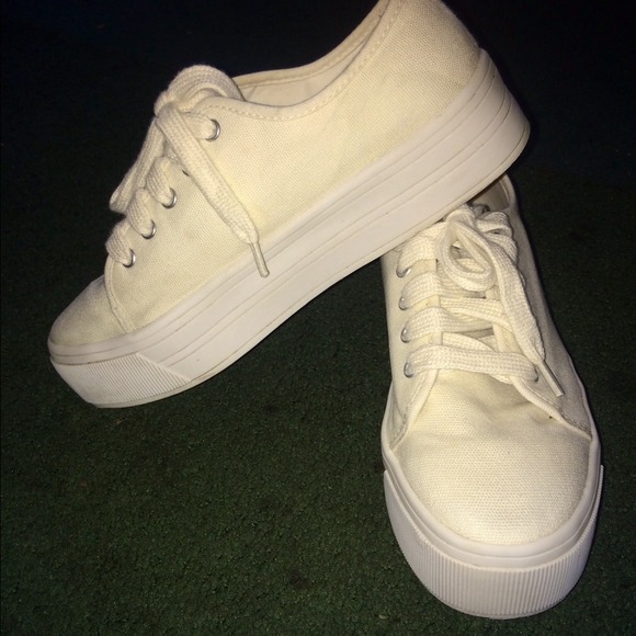 ❗️SALE❗️Forever 21 platform sneaks!