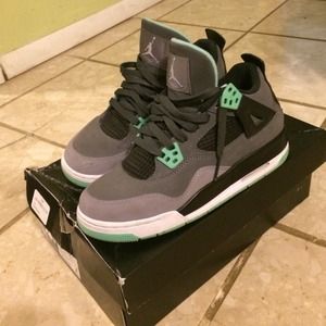 Jordan retro 4 " green glow "