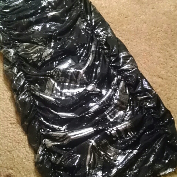 Dress - Picture 2 of 4