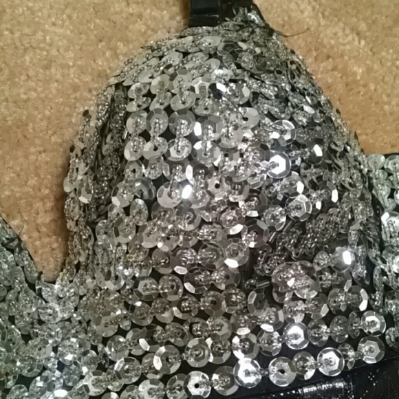 Dress - Picture 4 of 4