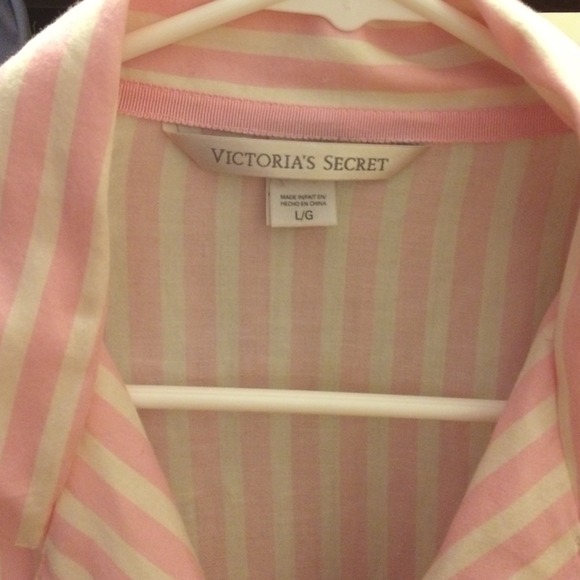 Victoria secret nightgown shirt - Picture 2 of 2