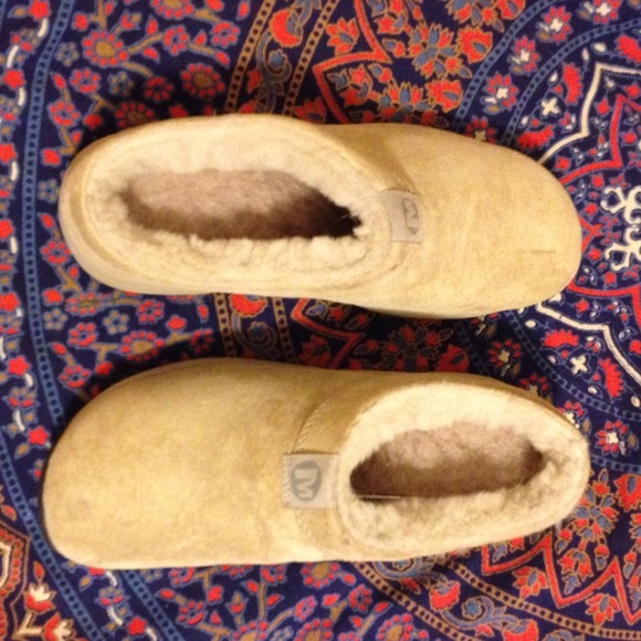 Merrell Tan Fur Lined Shoes