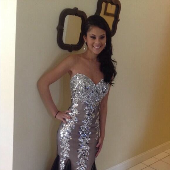 PROM DRESS!! - Picture 3 of 3