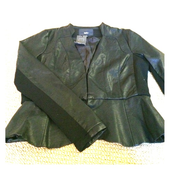 ✨Reduced✨New leather like Mossimo jacket