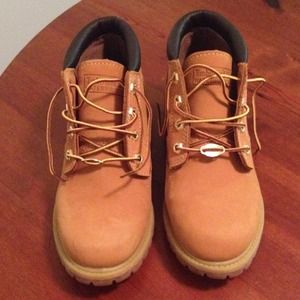 Timberland boots size 6.5 womans NEW