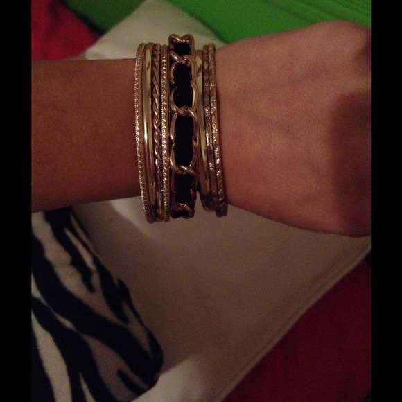 Bundle of bangles