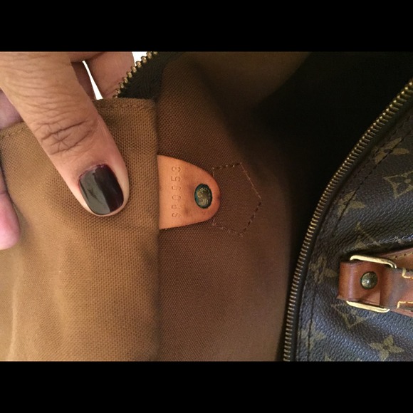 ON HOLD!!!! Authentic Louis Vuitton Speedy 40 - Picture 3 of 4