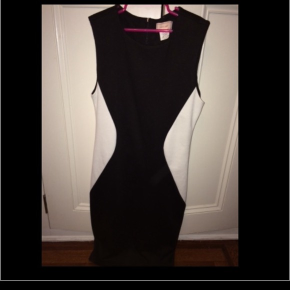 Black and White Dress - Picture 1 of 4