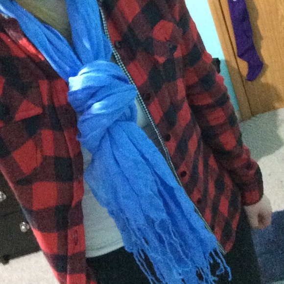 Blue scarf