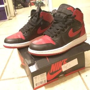 JORDAN retro BRED 1's