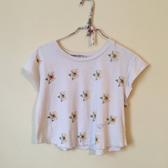 Brandy Melville Tee