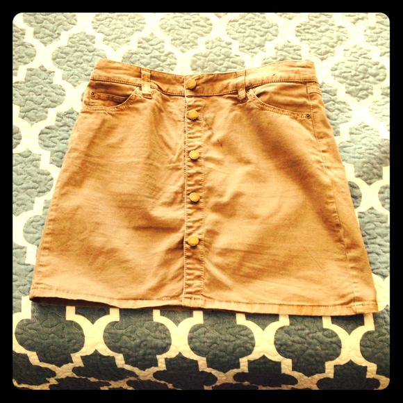 Button front kaki skirt