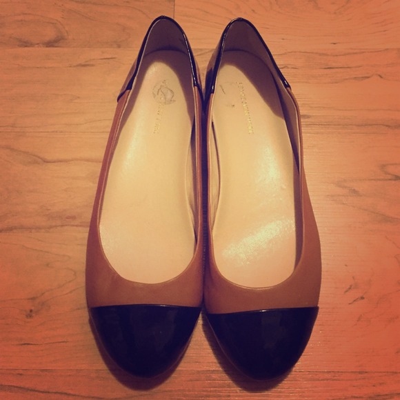 Flat foots, Jones New York