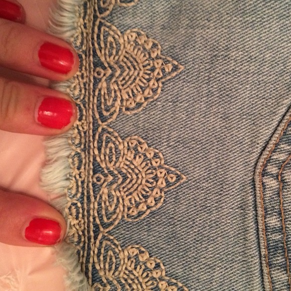 Lucky Brand Shorts - Picture 3 of 4