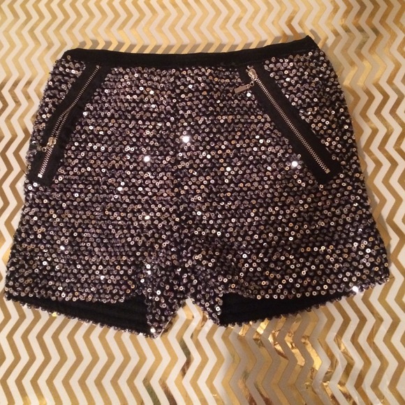 Sequin silver and black short
