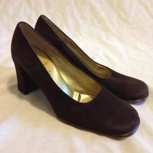 Bruno Magli Bologna Italy  Suede Shoes Size 6C