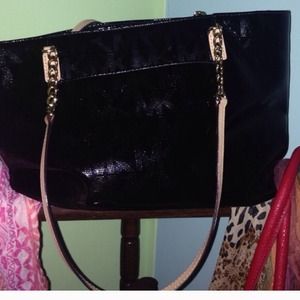 Black patent leather MK jet set bag