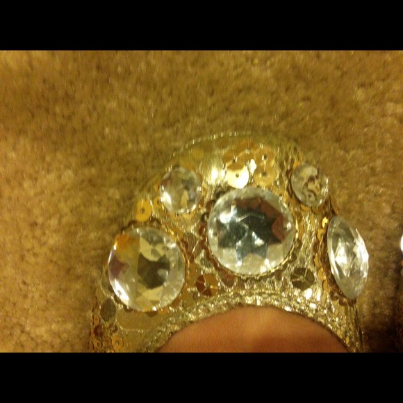 💥PRICE CUT 💥💝Steve Madden Gold Sequenced flats - Picture 4 of 4