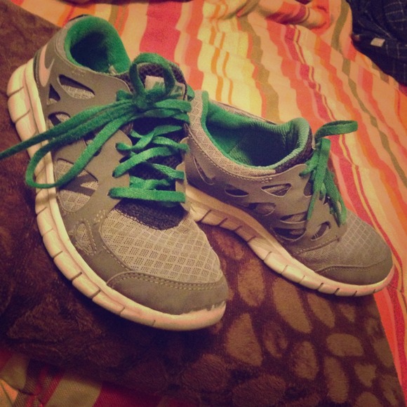 🔴SOLD🔴Kids Nike free run 2