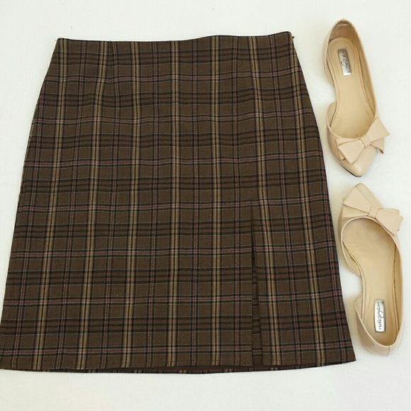 Max Studio Dresses & Skirts - Brown plaid knee length pencil skirt with slit