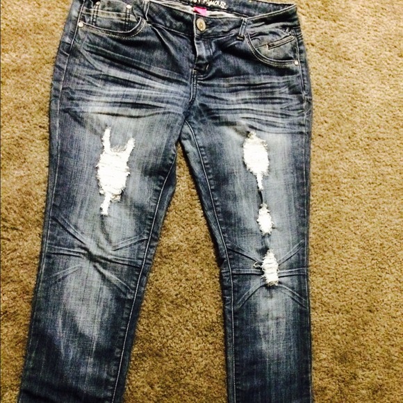 Almost Famous jeans 👖