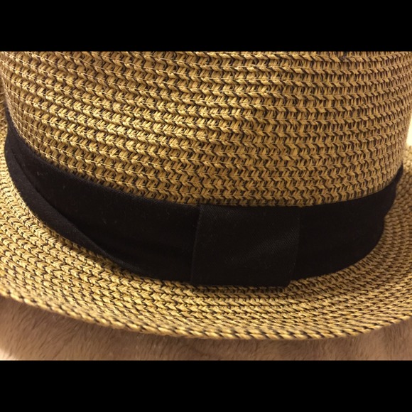 Toucan Hat - Picture 4 of 4