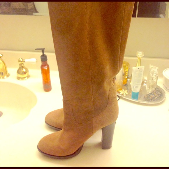 SALE‼️MICHAEL KORS suede boots SZ 10-now $60