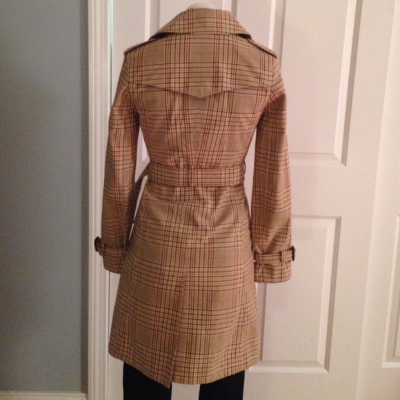 Express Classic Trench Coat - Picture 3 of 4