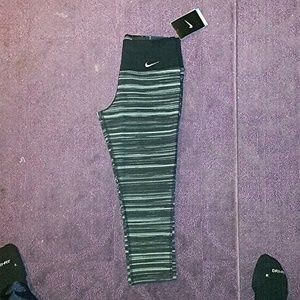 Nike Tight Fit Capri's