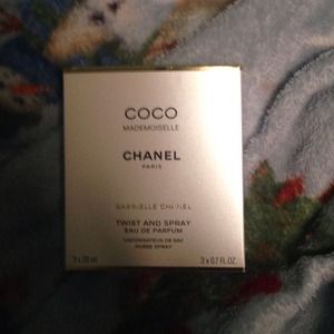 Coco mademoiselle Chanel purse spray...3 0.7floz.