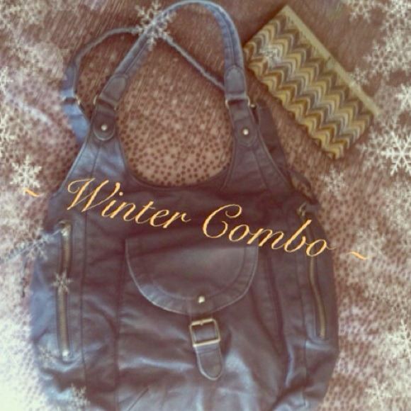 Cool blue hobo purse and matching wallet ❄