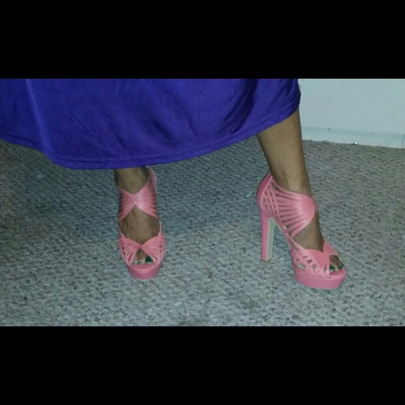 CORAL FAUX LEATHER STRAP UP PEEP TOES - SIZE 9.NEW - Picture 7 of 8