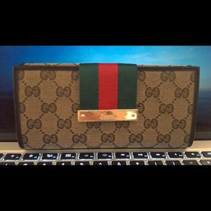 Gucci wallet
