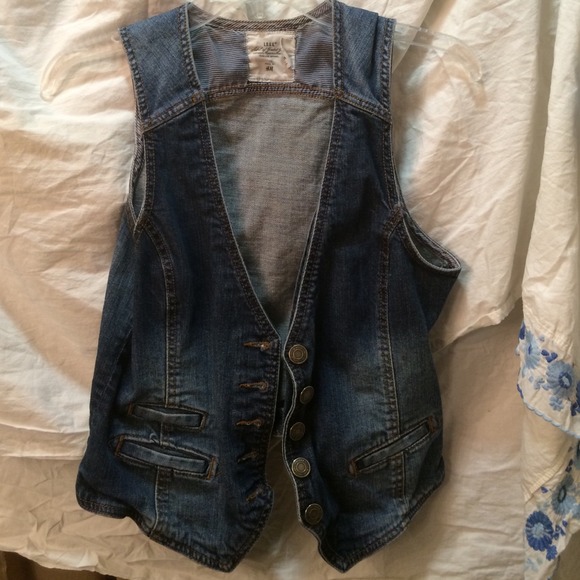 jean vest