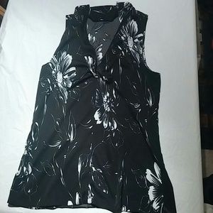 Ann Taylor floral print sleeveless shirt