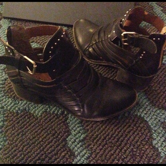 Black bootie with gold detail