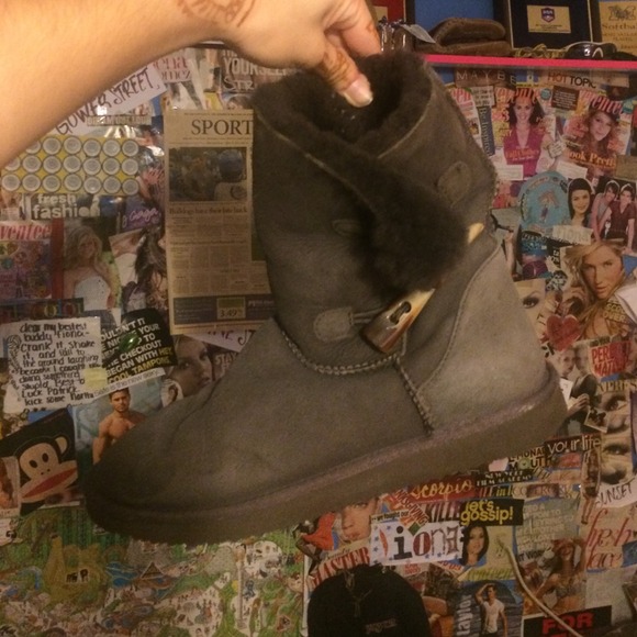 brown boots
