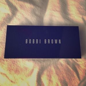 *BUNDLED* Bobbi Brown nude lip and eye palette