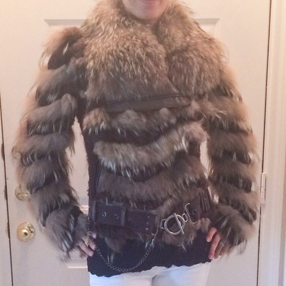 Designer Fur Jacket. - Picture 2 of 4